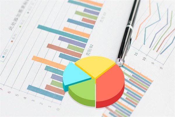 2023年(nián)中國(guó)塑料制(zhì)品市(shì)場(chǎng)供需現(xiàn)狀及行(xíng)業(yè)發展前景方向分(fēn)析